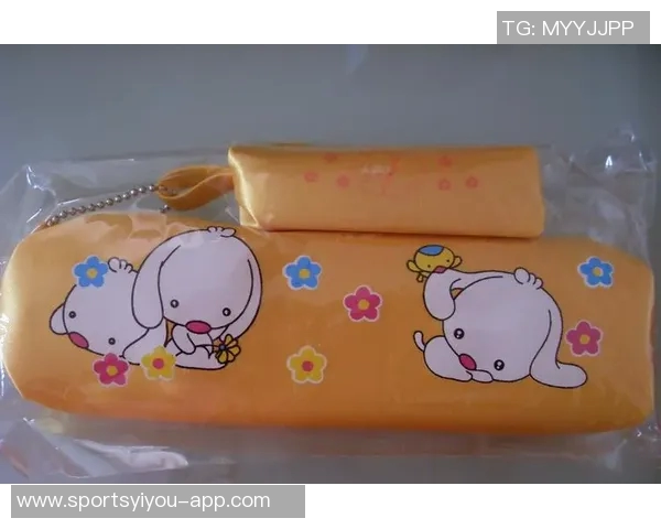 以笔袋足球球星系列为主题的多款创意设计探索及球迷收藏价值分析