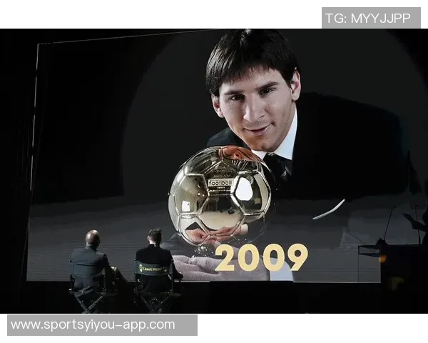 一分钟了解足球传奇球星背后的故事与成就